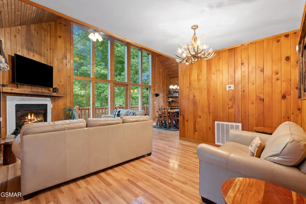 2050 Abbey Lane Way Sevierville, TN 37862