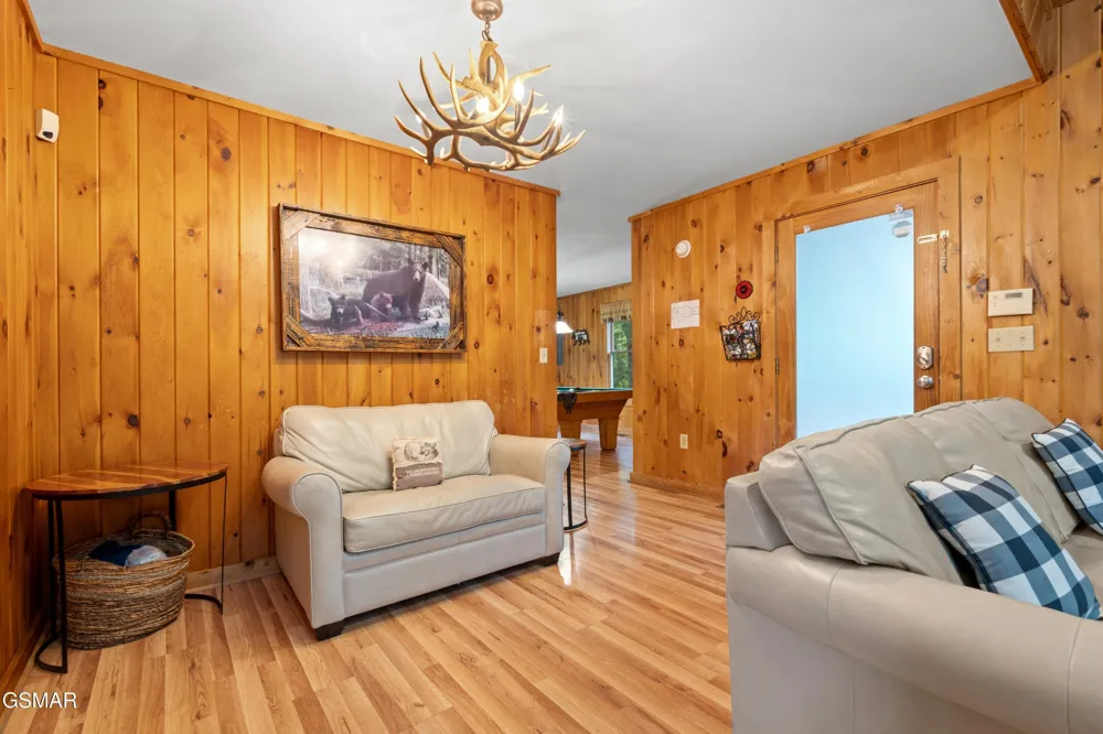 2050 Abbey Lane Way Sevierville, TN 37862