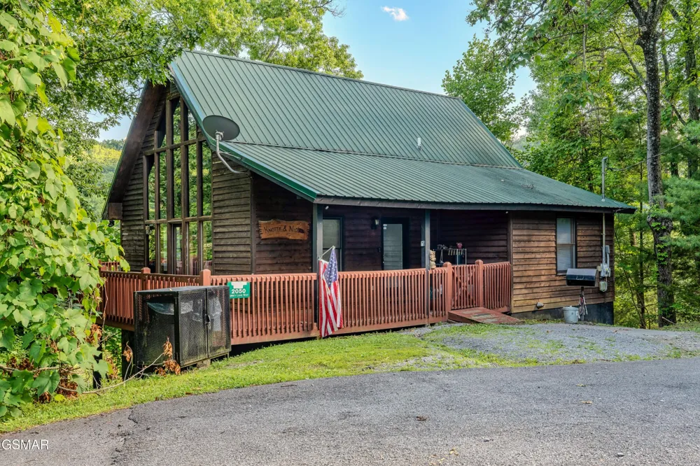2050 Abbey Lane Way Sevierville, TN 37862