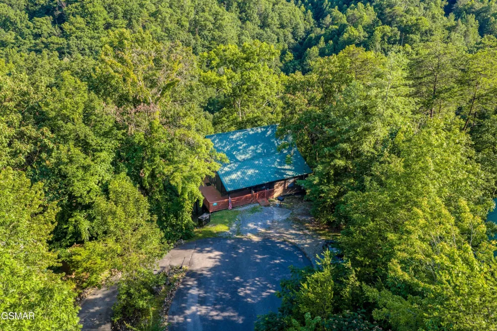 2050 Abbey Lane Way Sevierville, TN 37862