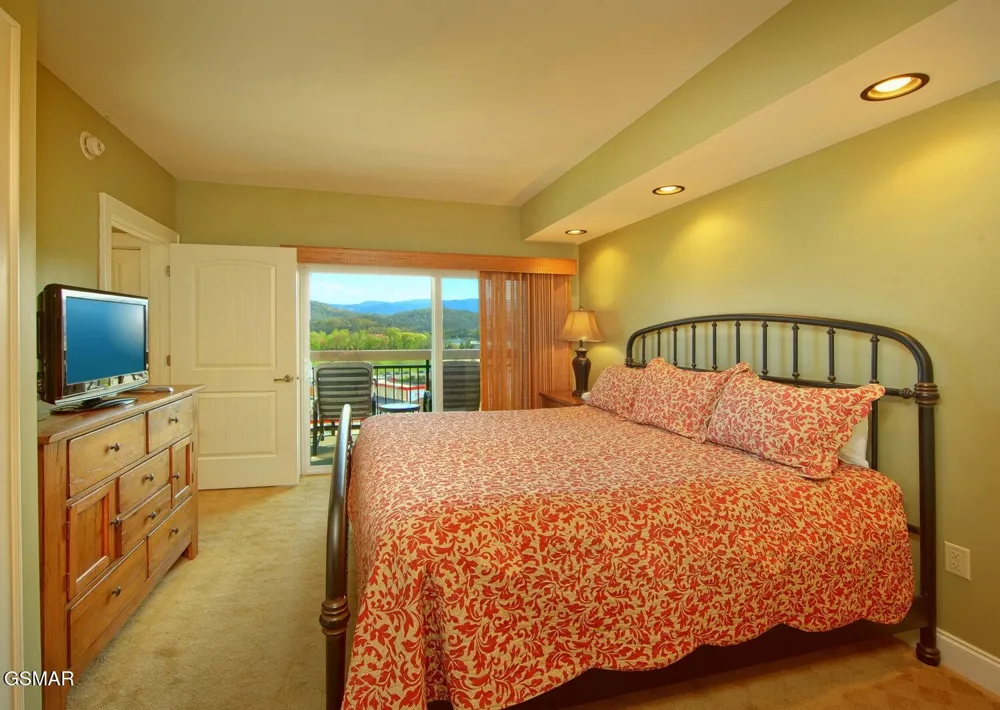 3415 Teaster Lane #401 Pigeon Forge, TN 37863