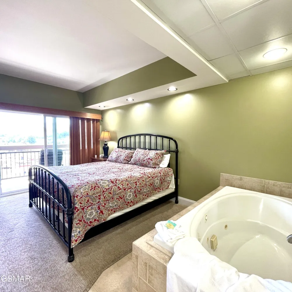 3415 Teaster Lane #401 Pigeon Forge, TN 37863