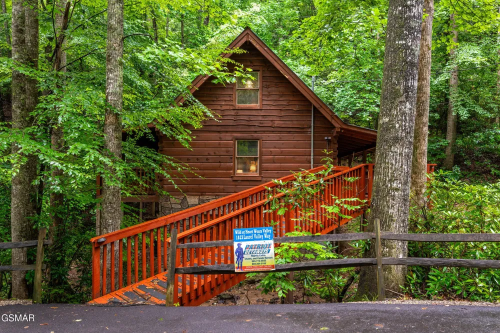 1823 Laurel Valley Way Sevierville, TN 37862
