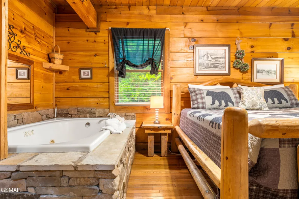 1823 Laurel Valley Way Sevierville, TN 37862