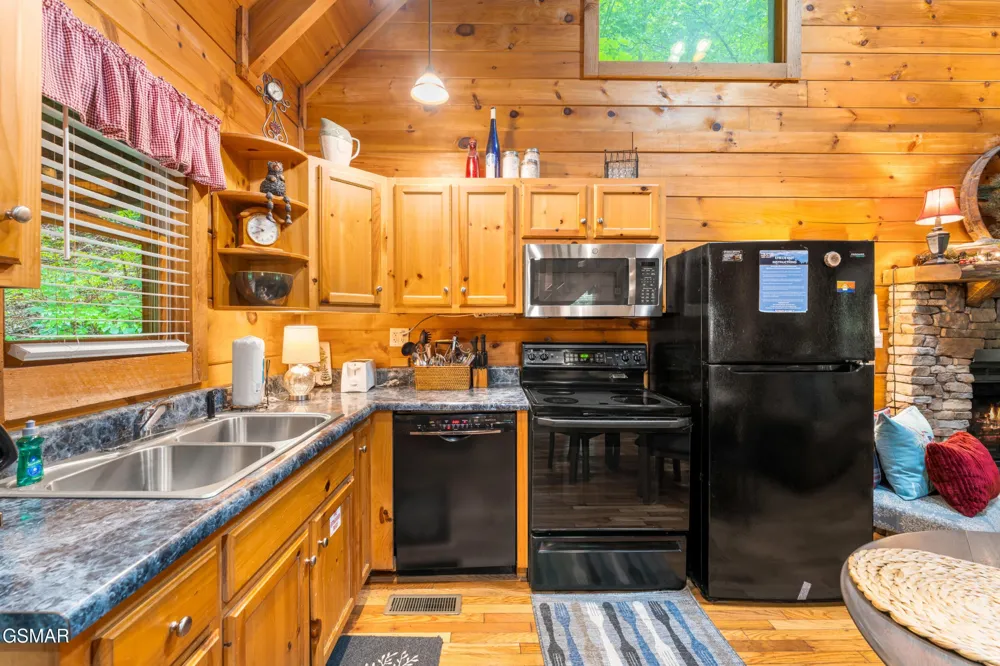 1823 Laurel Valley Way Sevierville, TN 37862