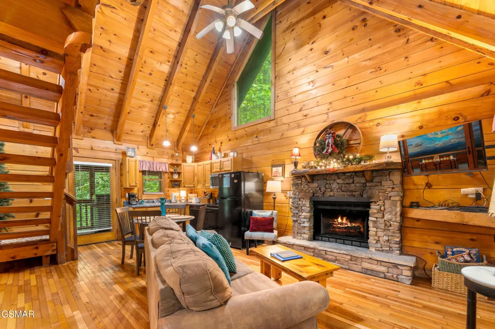1823 Laurel Valley Way Sevierville, TN 37862