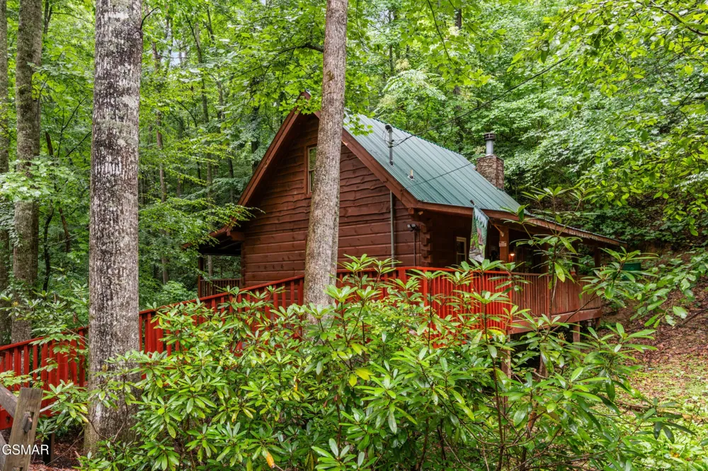 1823 Laurel Valley Way Sevierville, TN 37862