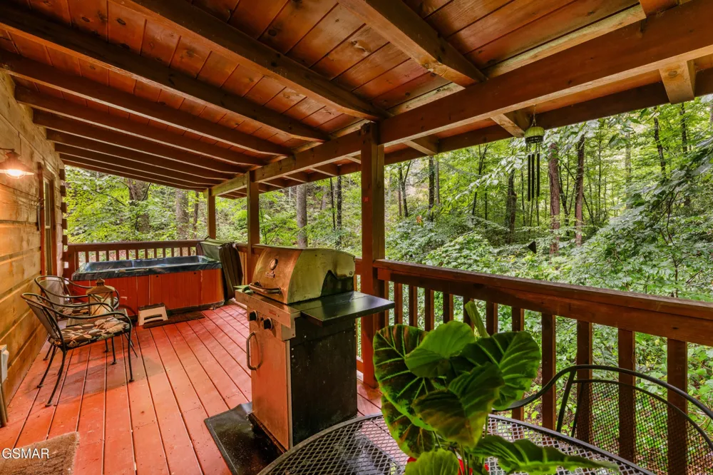 1823 Laurel Valley Way Sevierville, TN 37862