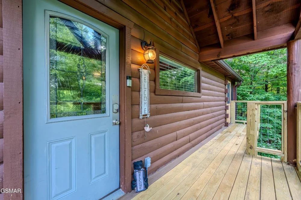 612 Magic Kingdom Lane Sevierville, TN 37862