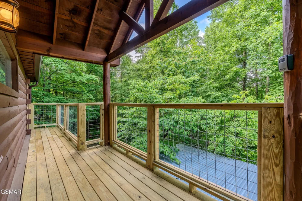 612 Magic Kingdom Lane Sevierville, TN 37862