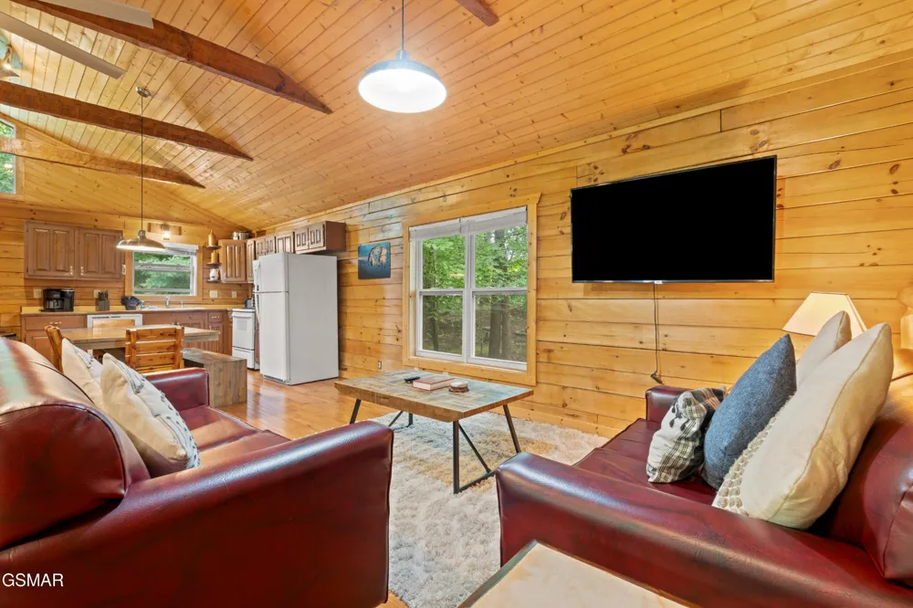 612 Magic Kingdom Lane Sevierville, TN 37862