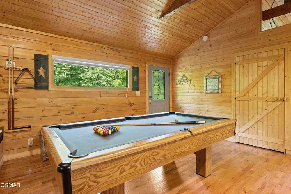 612 Magic Kingdom Lane Sevierville, TN 37862