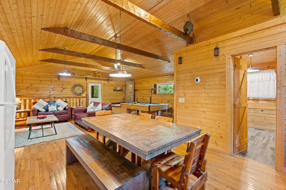 612 Magic Kingdom Lane Sevierville, TN 37862