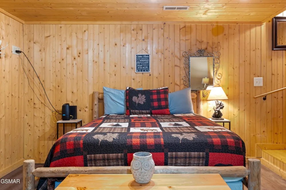 612 Magic Kingdom Lane Sevierville, TN 37862