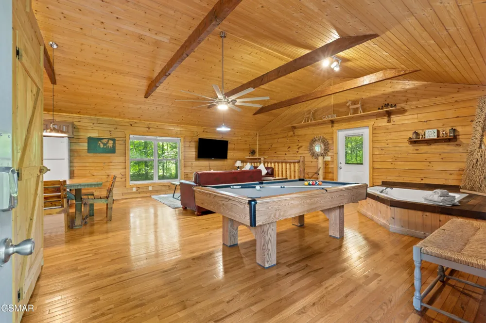 612 Magic Kingdom Lane Sevierville, TN 37862