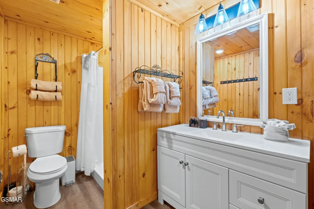 612 Magic Kingdom Lane Sevierville, TN 37862