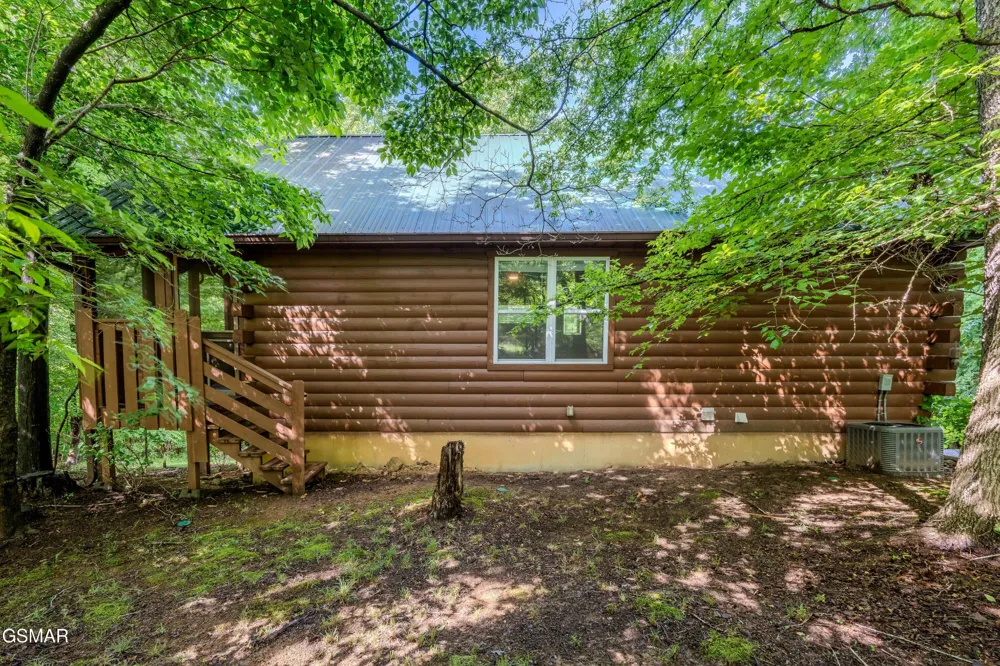 612 Magic Kingdom Lane Sevierville, TN 37862