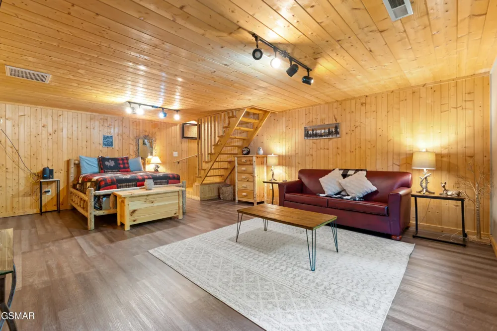 612 Magic Kingdom Lane Sevierville, TN 37862