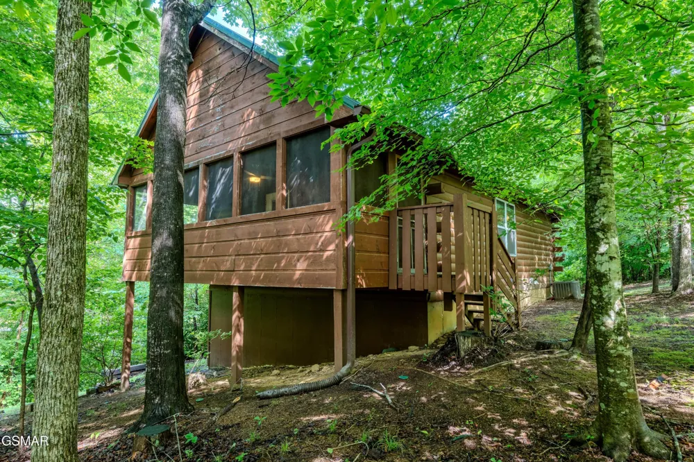 612 Magic Kingdom Lane Sevierville, TN 37862