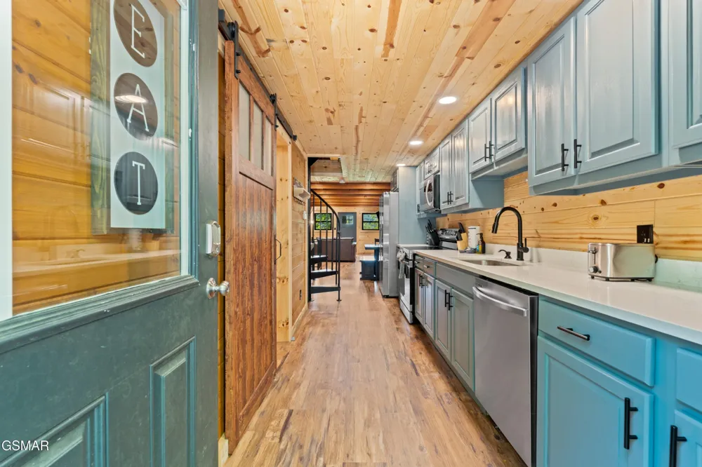 1146 Pine Mountain Road Sevierville, TN 37862