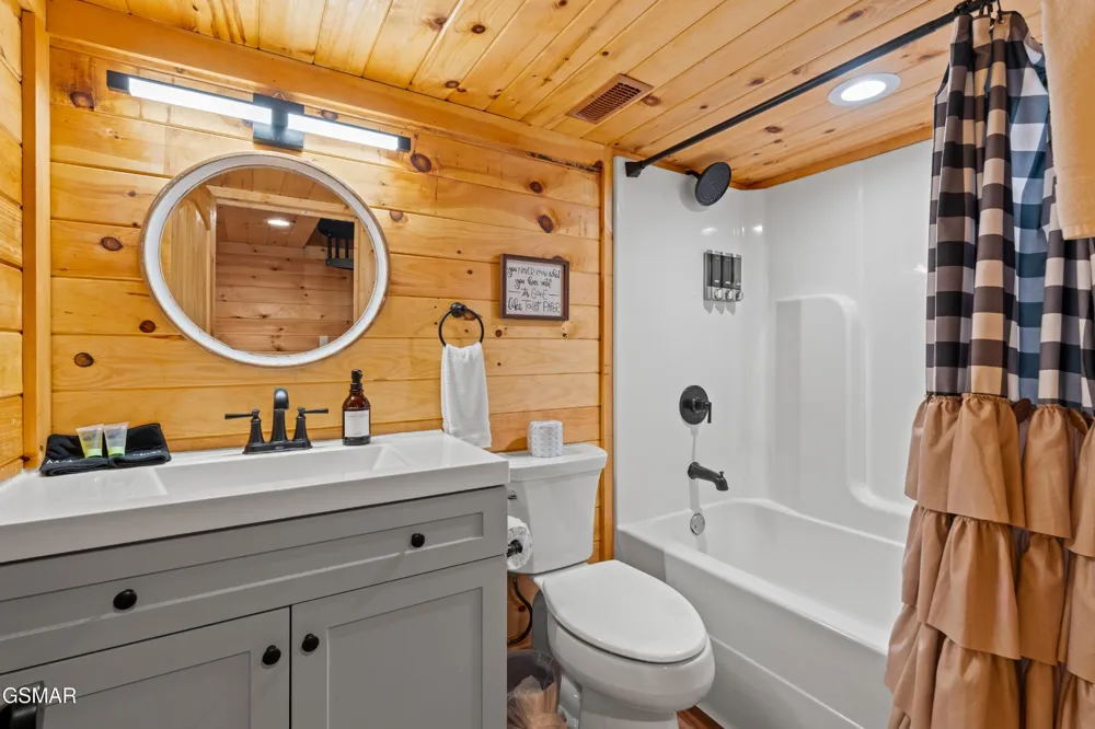 1146 Pine Mountain Road Sevierville, TN 37862