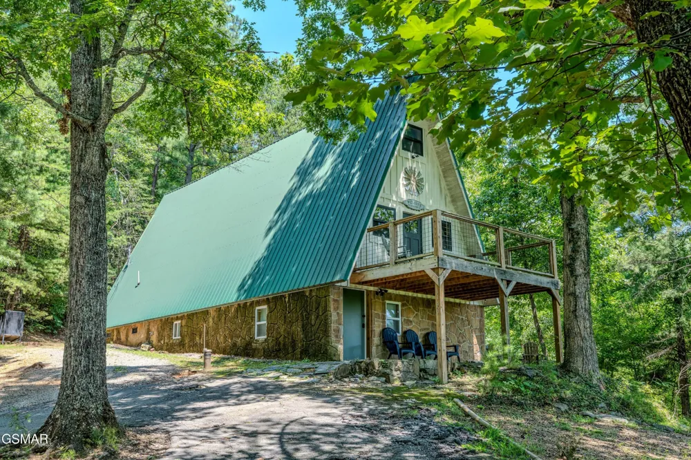 1146 Pine Mountain Road Sevierville, TN 37862