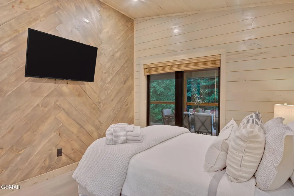 3219 Old Mountain Road Sevierville, TN 37876