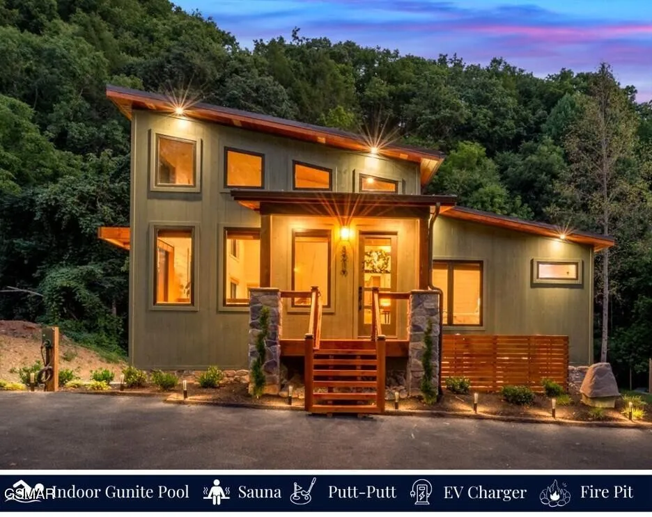3219 Old Mountain Road Sevierville, TN 37876