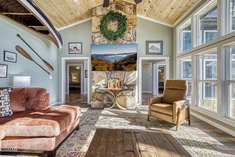 1421 Highway 139 Dandridge, TN 37725