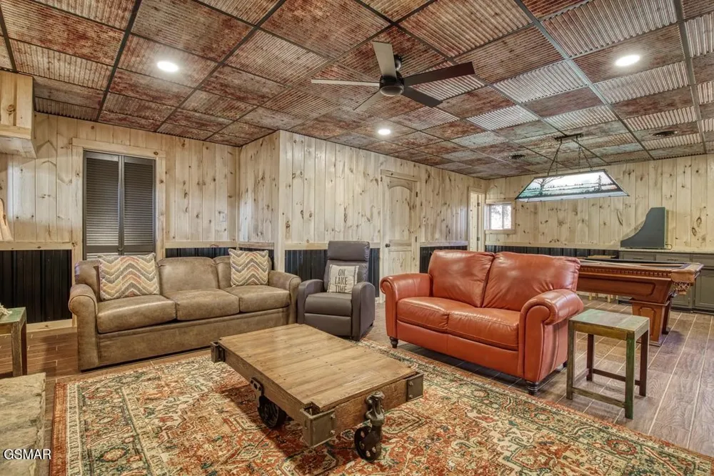 1421 Highway 139 Dandridge, TN 37725