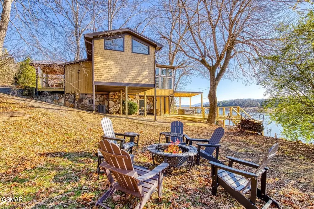 1421 Highway 139 Dandridge, TN 37725