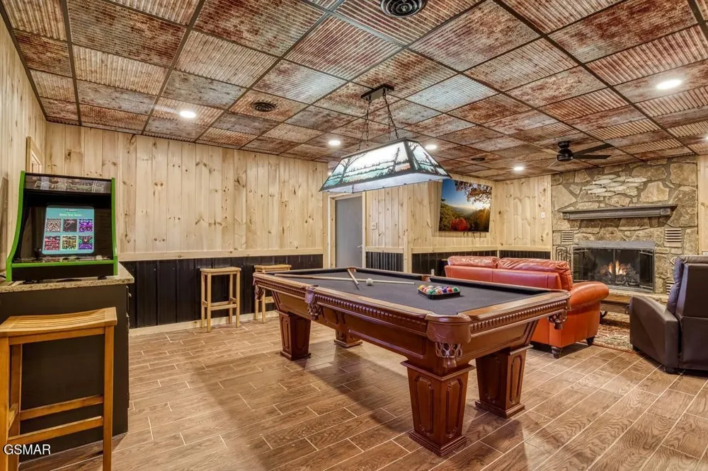 1421 Highway 139 Dandridge, TN 37725