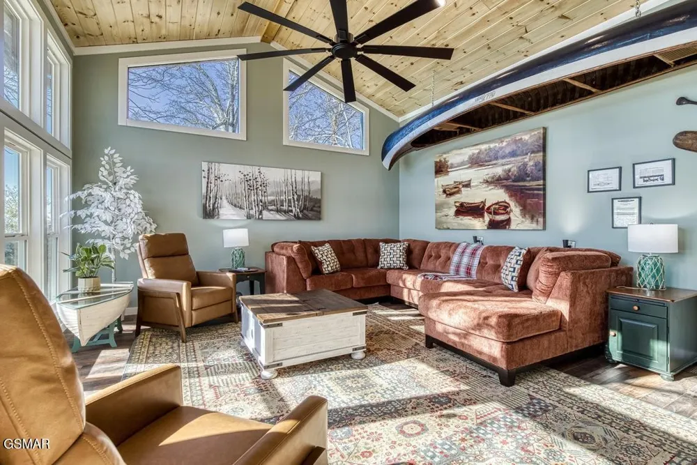 1421 Highway 139 Dandridge, TN 37725