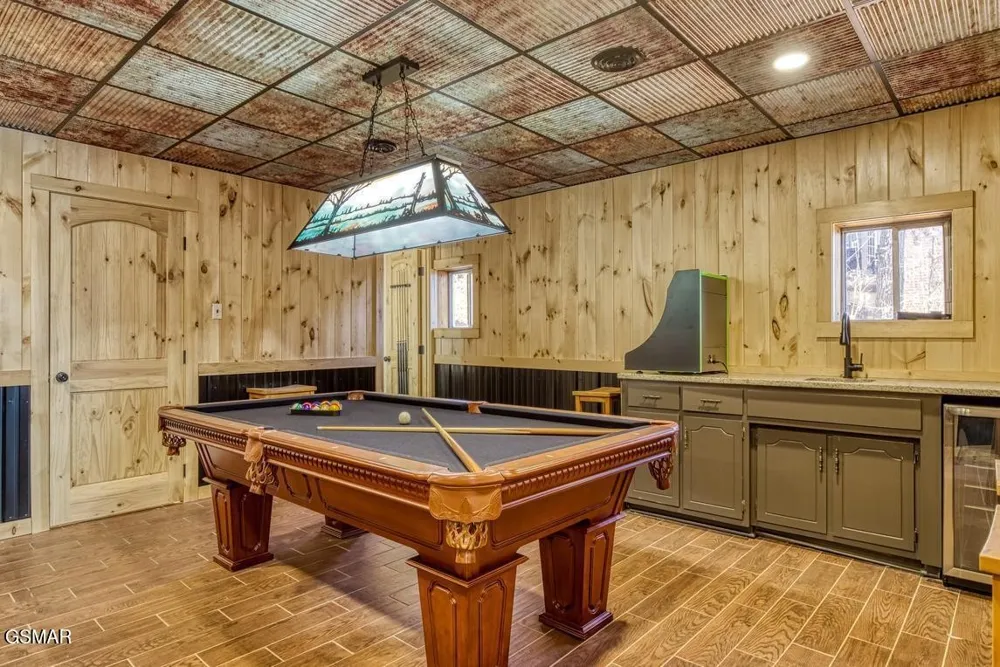 1421 Highway 139 Dandridge, TN 37725