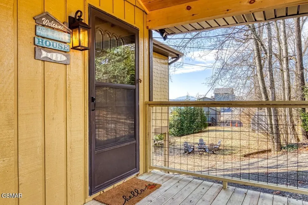 1421 Highway 139 Dandridge, TN 37725