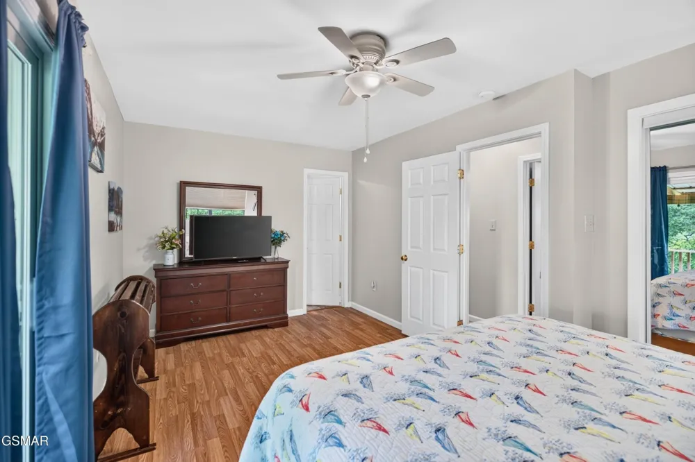 1537 Kinder Lane Dandridge, TN 37725