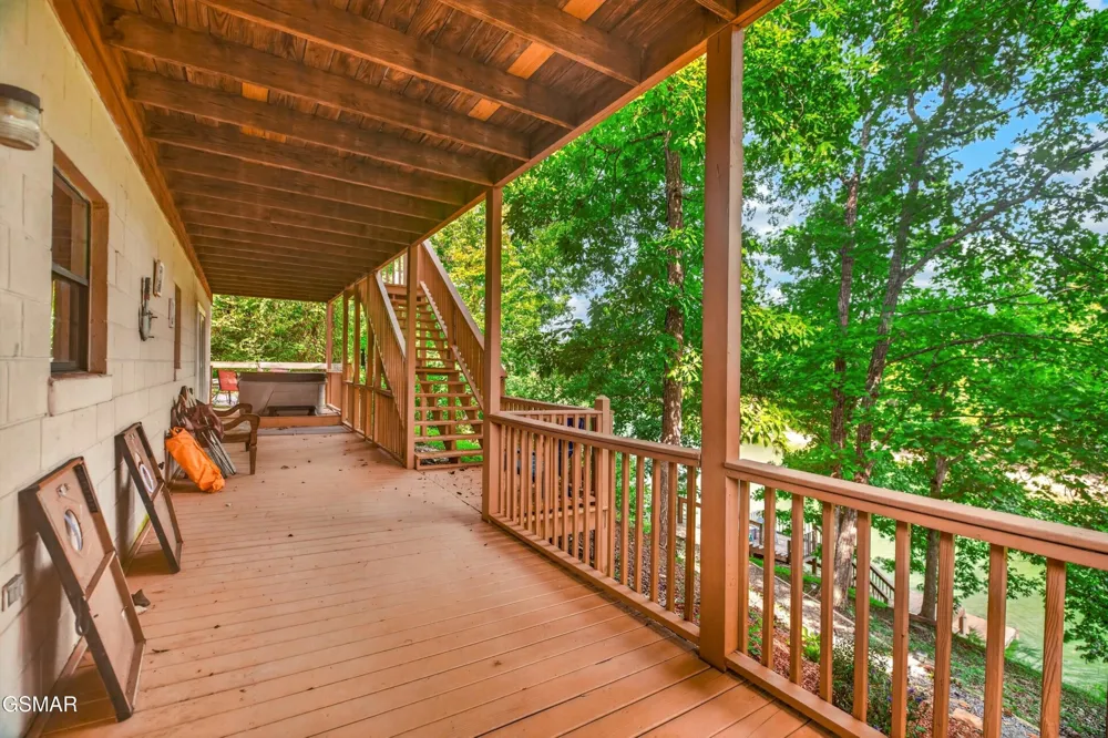 1537 Kinder Lane Dandridge, TN 37725