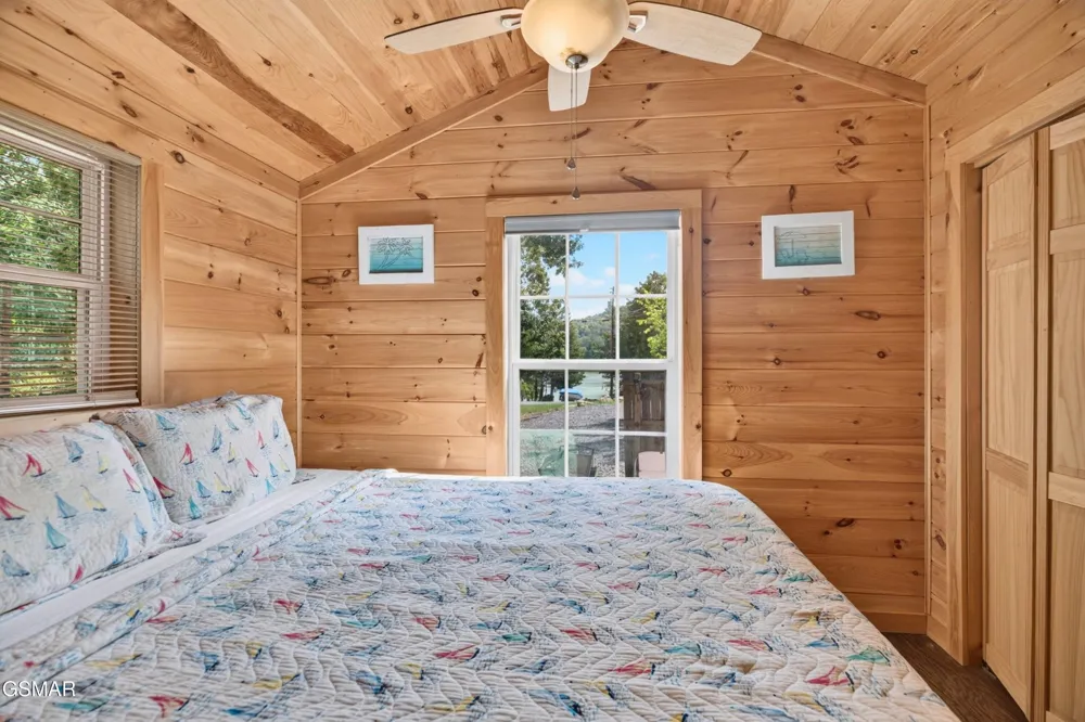 1537 Kinder Lane Dandridge, TN 37725
