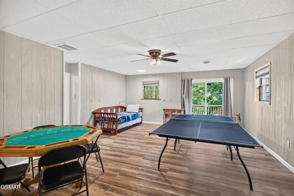 1537 Kinder Lane Dandridge, TN 37725
