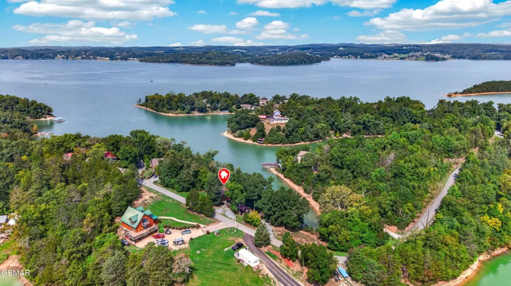 1537 Kinder Lane Dandridge, TN 37725