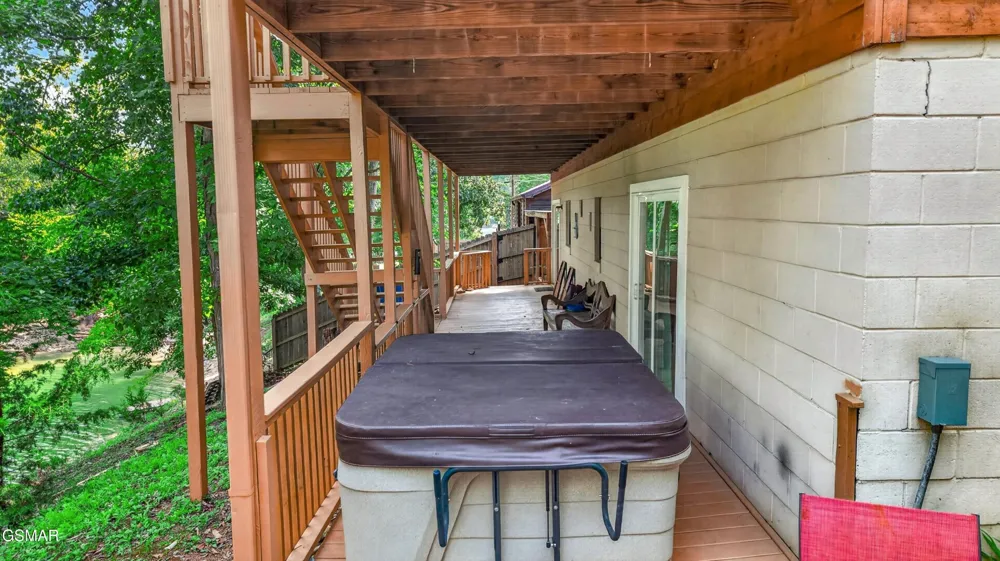 1537 Kinder Lane Dandridge, TN 37725