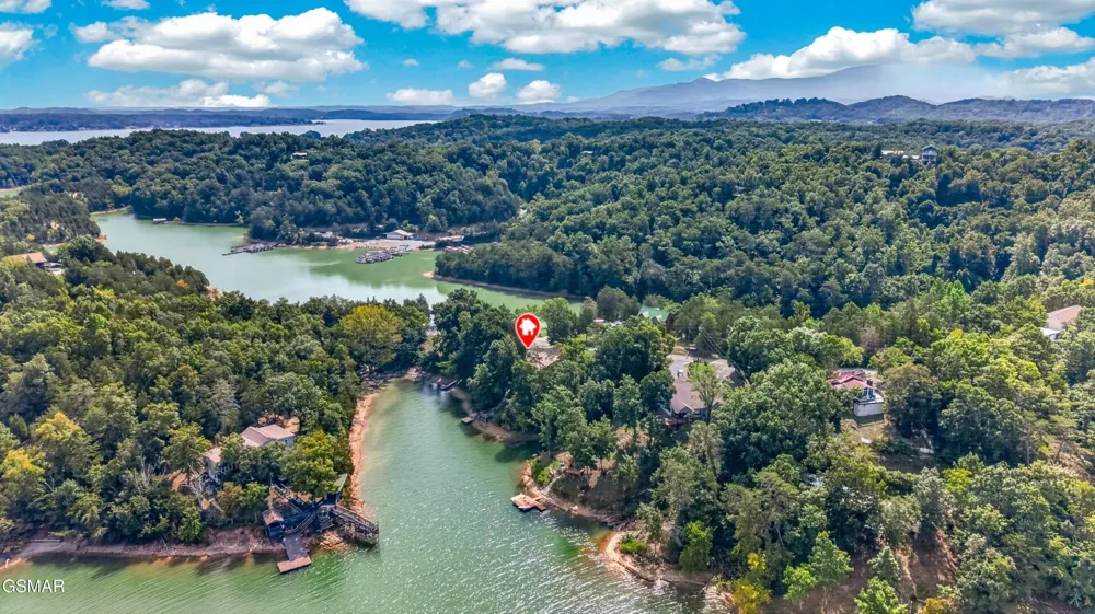 1537 Kinder Lane Dandridge, TN 37725