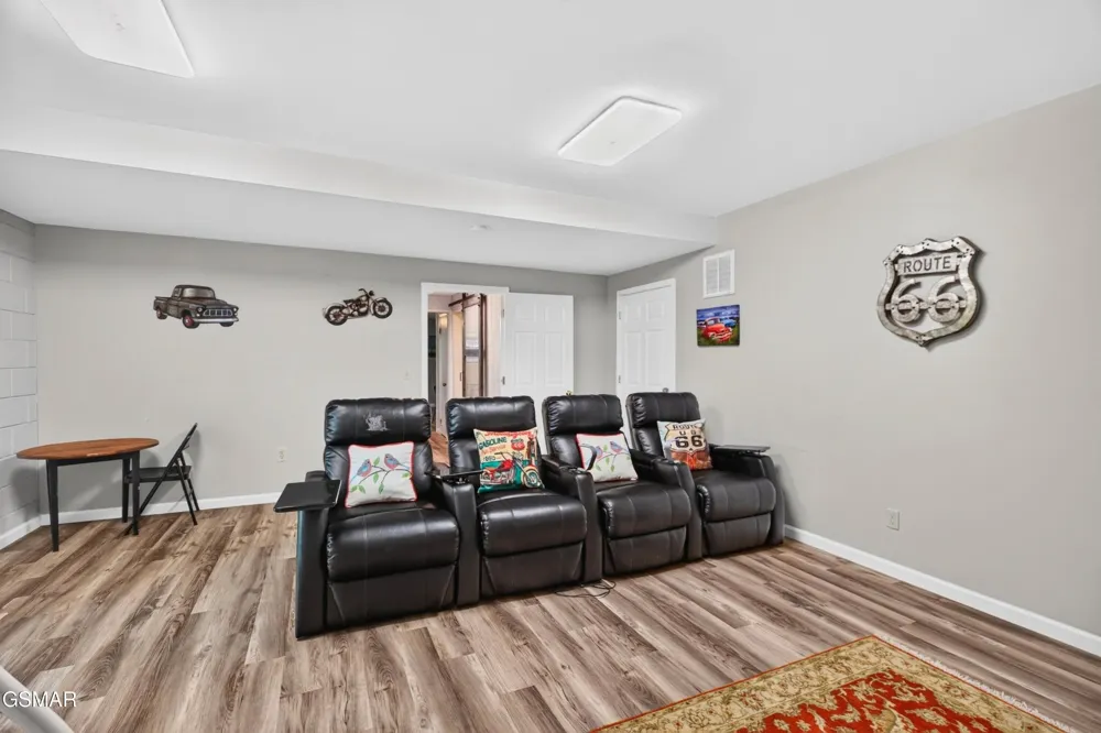 1537 Kinder Lane Dandridge, TN 37725