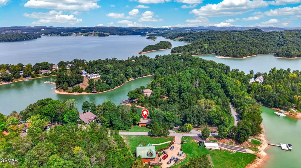 1537 Kinder Lane Dandridge, TN 37725