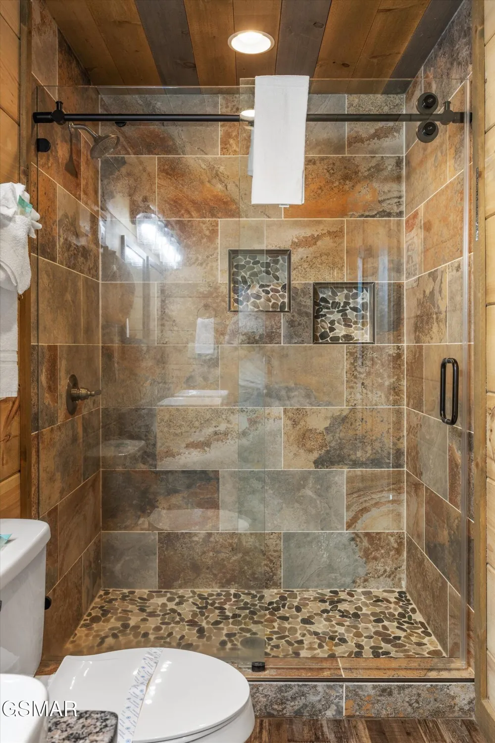 986 Chestnut Drive Gatlinburg, TN 37738