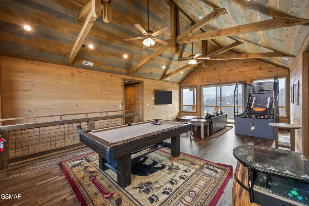 986 Chestnut Drive Gatlinburg, TN 37738