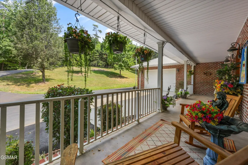 860 Black Fox Harbor Road Washburn, TN 37888