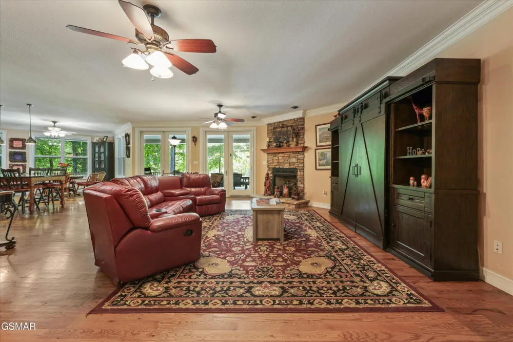 860 Black Fox Harbor Road Washburn, TN 37888