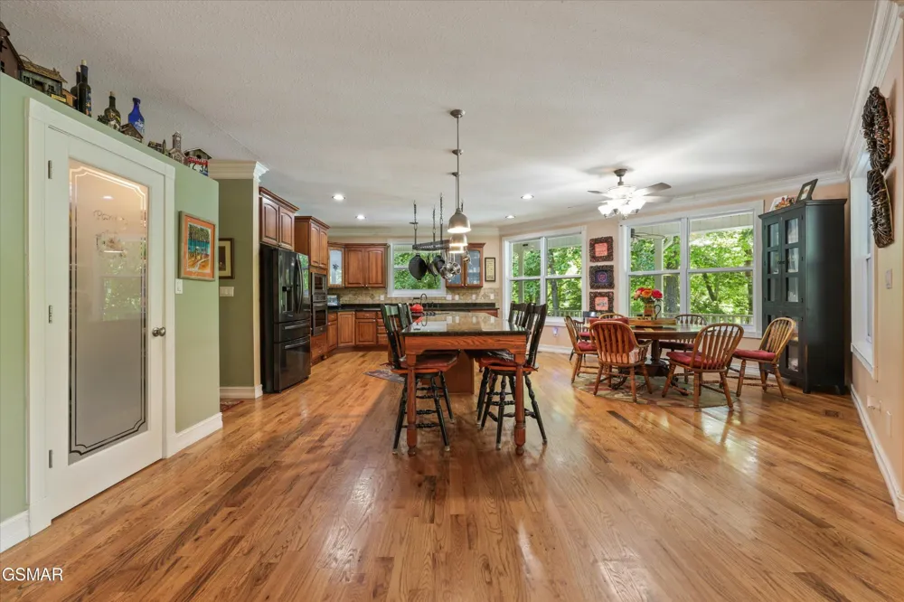 860 Black Fox Harbor Road Washburn, TN 37888