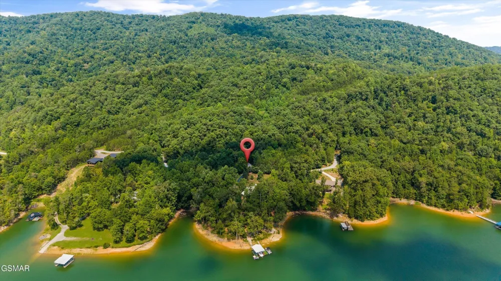 860 Black Fox Harbor Road Washburn, TN 37888